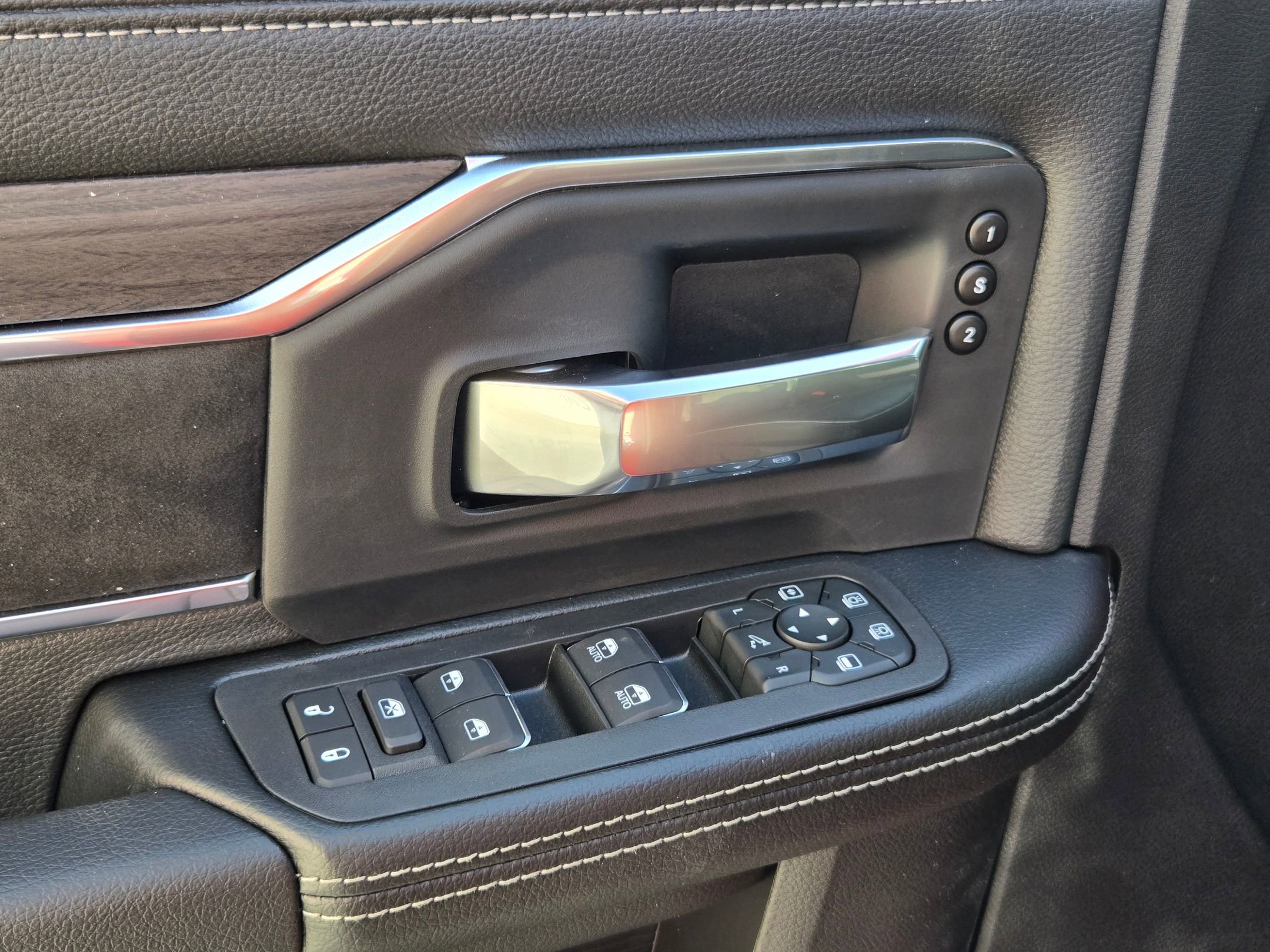 New 2026 RAM 3500 Laramie w/ Max Tow Package image 21