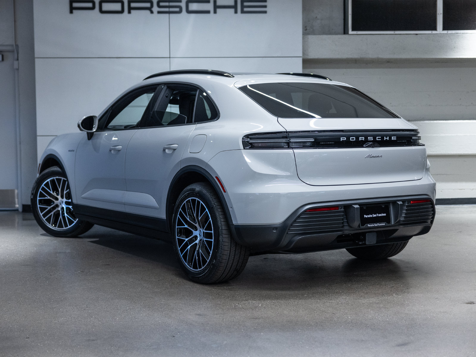 New 2026 Porsche Macan Electric RWD image 3