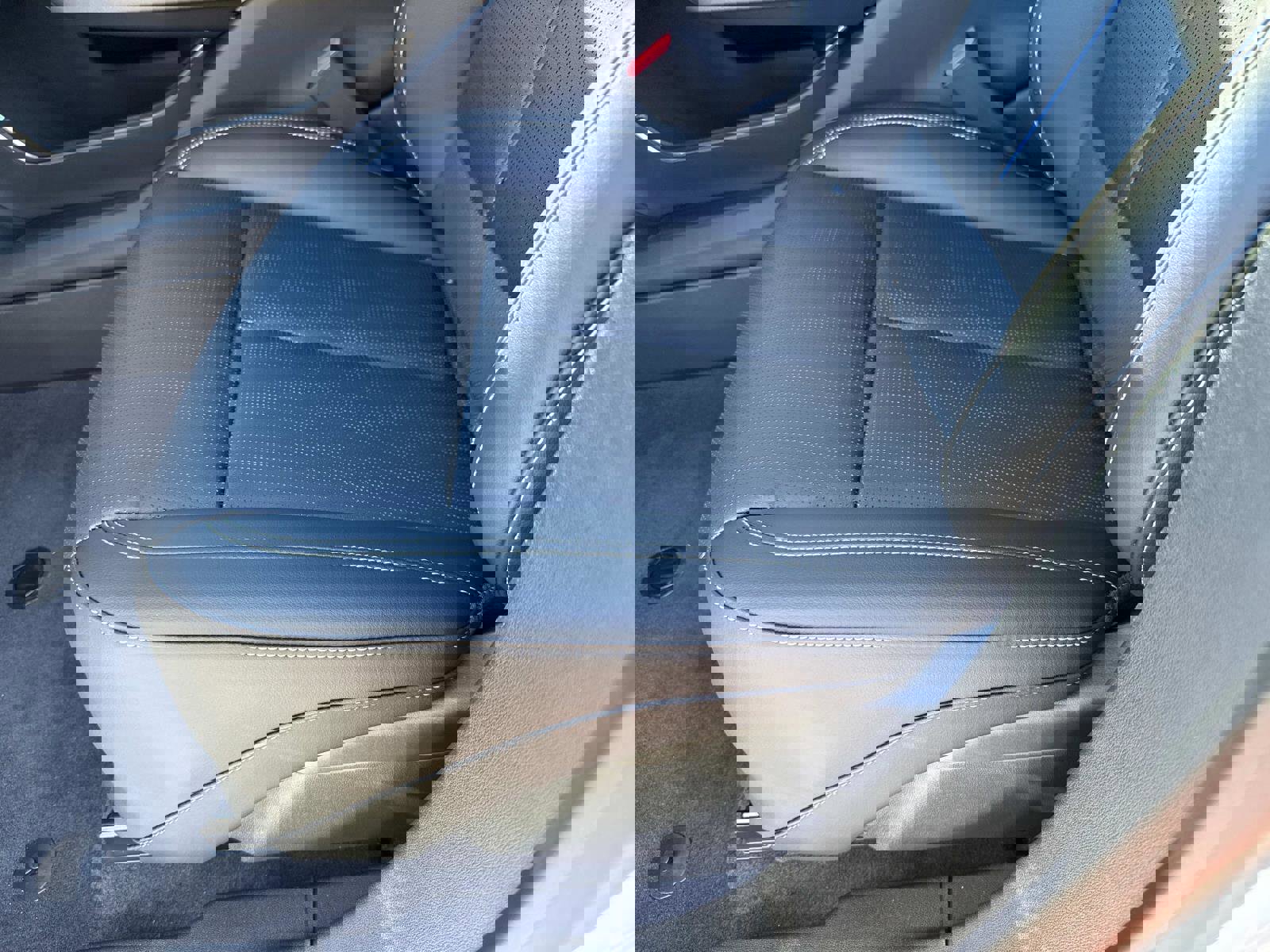 New 2026 Cadillac Lyriq V w/ Exterior Carbon Fiber Package image 15