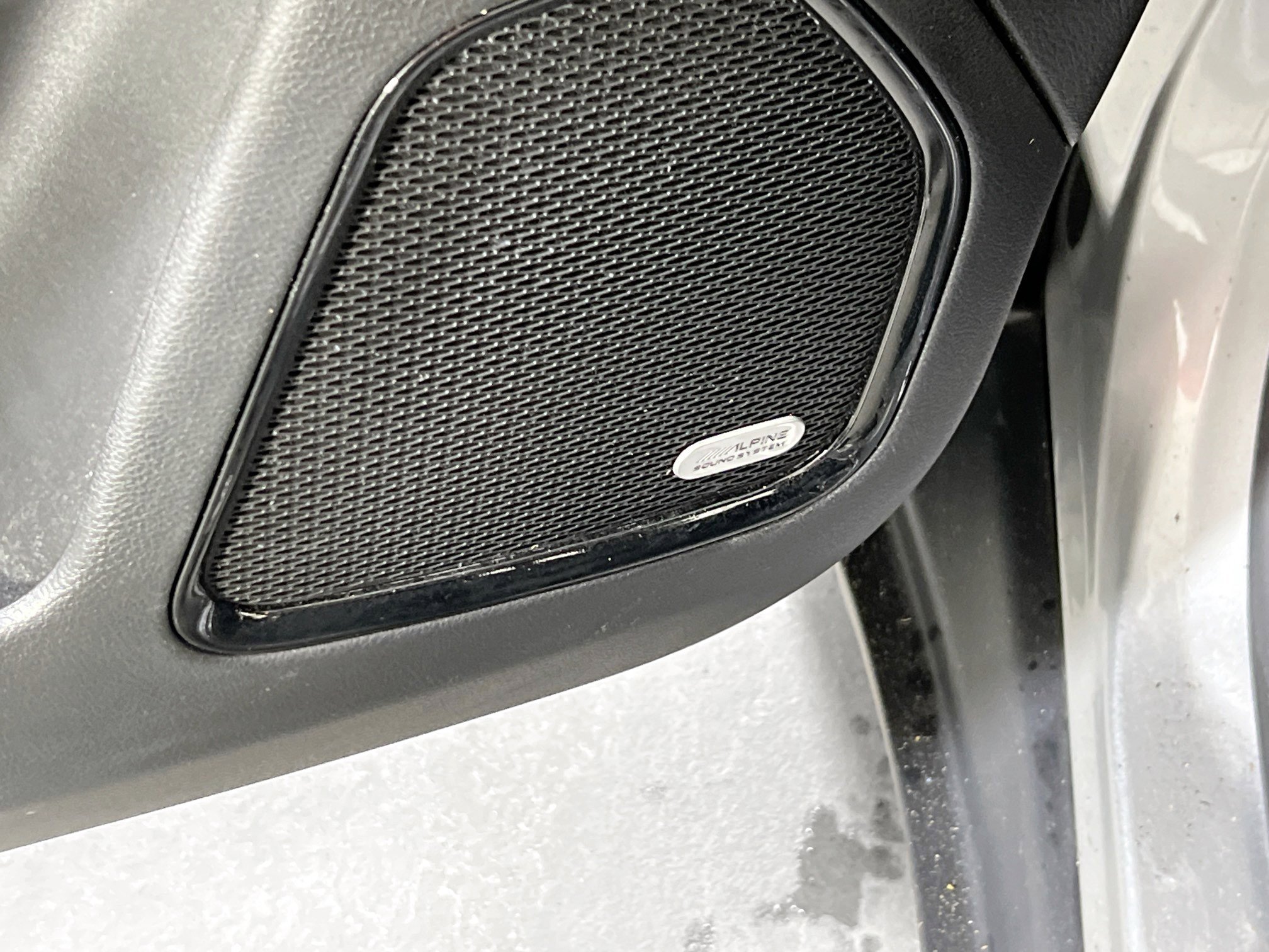 Used 2022 Jeep Compass Altitude w/ Sun and Sound Group image 18