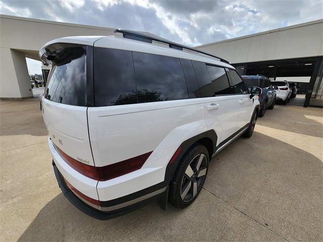 Used 2025 Hyundai Santa Fe Limited FWD image 4