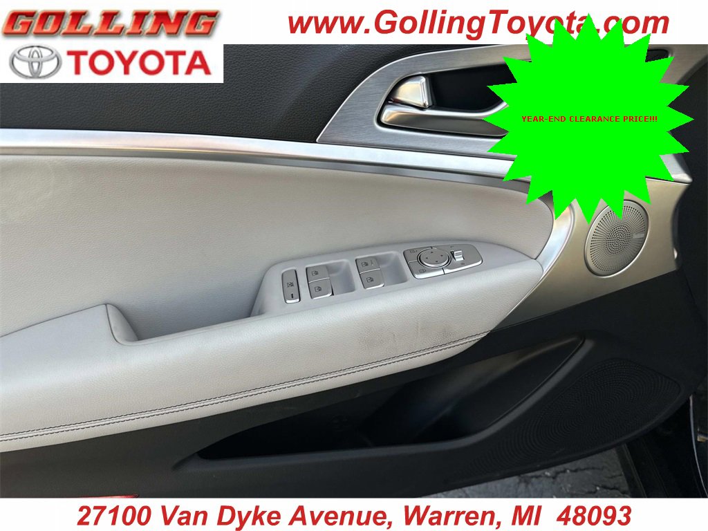 Used 2020 Genesis G70 2.0T Sport image 15