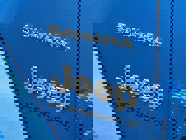 Used 2024 Jeep Wrangler Sahara w/ Technology Group image 19