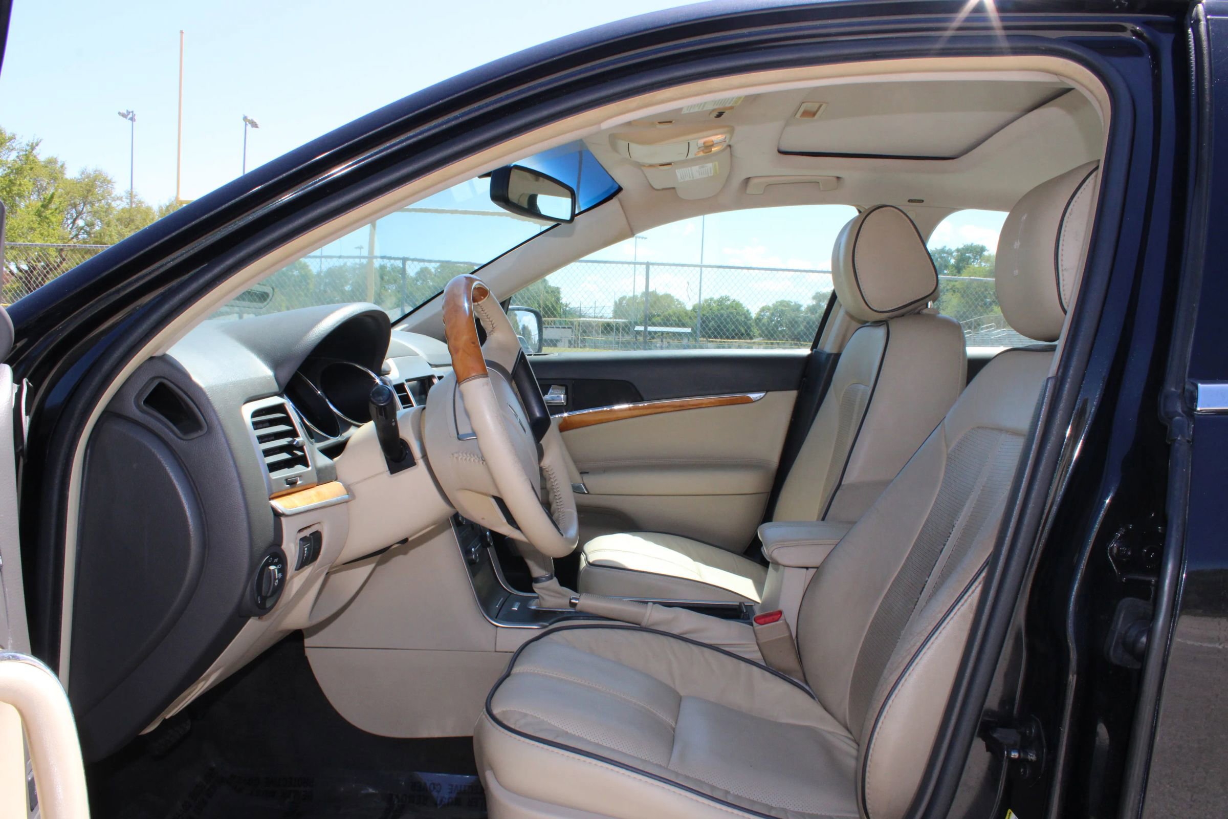 Used 2012 Lincoln MKZ AWD image 5