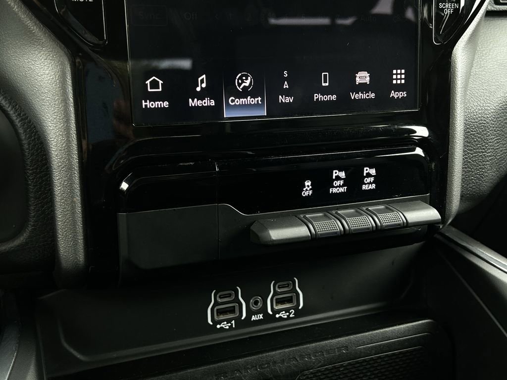 Used 2025 RAM 1500 Laramie AWD/4WD image 22