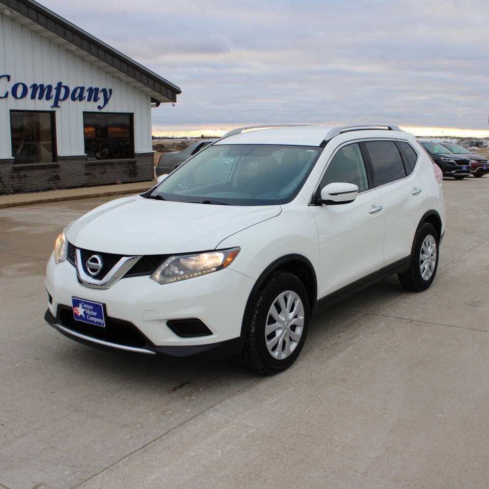 Used 2016 Nissan Rogue S w/ Appearance Package image 1