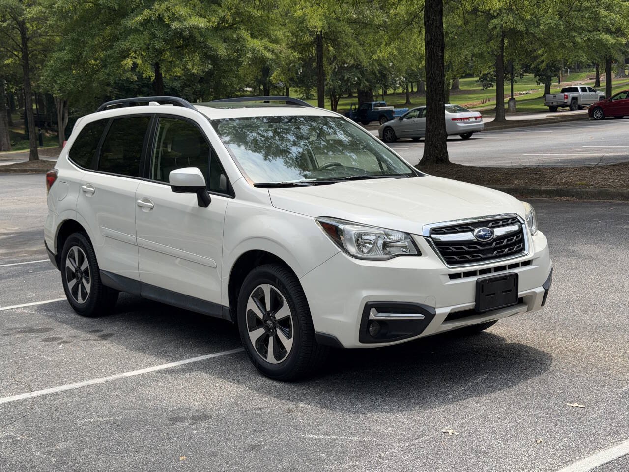 Used 2017 Subaru Forester 2.5i Premium AWD/4WD image 4