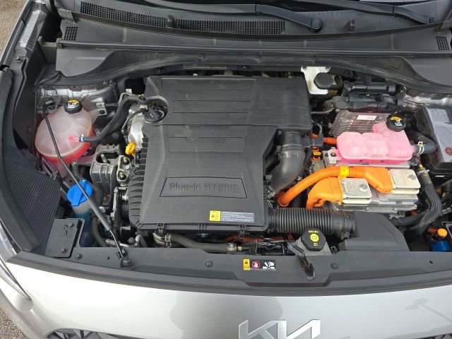 Used 2022 Kia Niro EX image 10