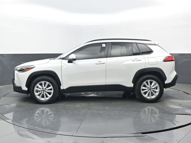 Used 2023 Toyota Corolla Cross LE w/ Moonroof Package image 24