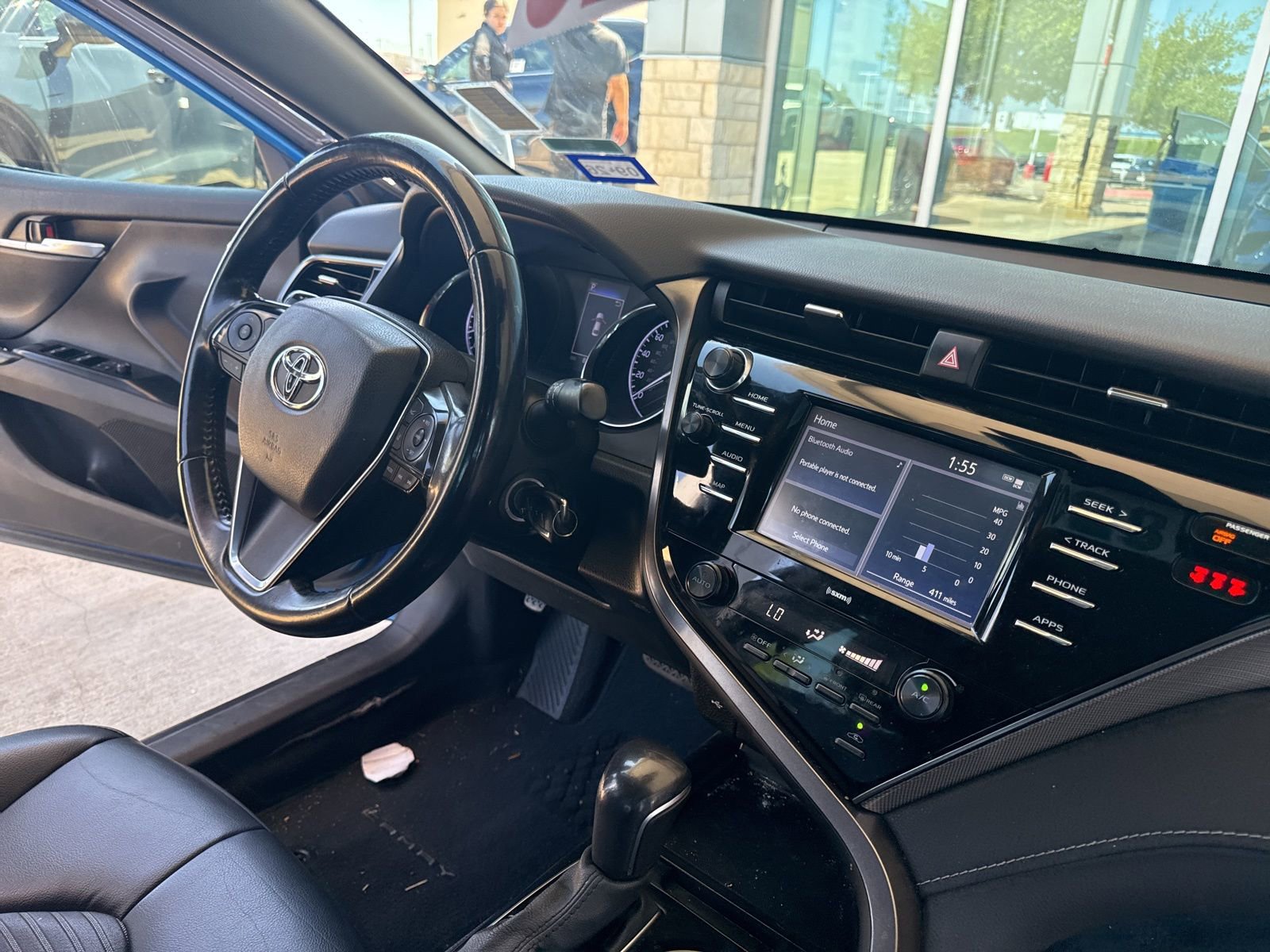 Used 2020 Toyota Camry SE image 18