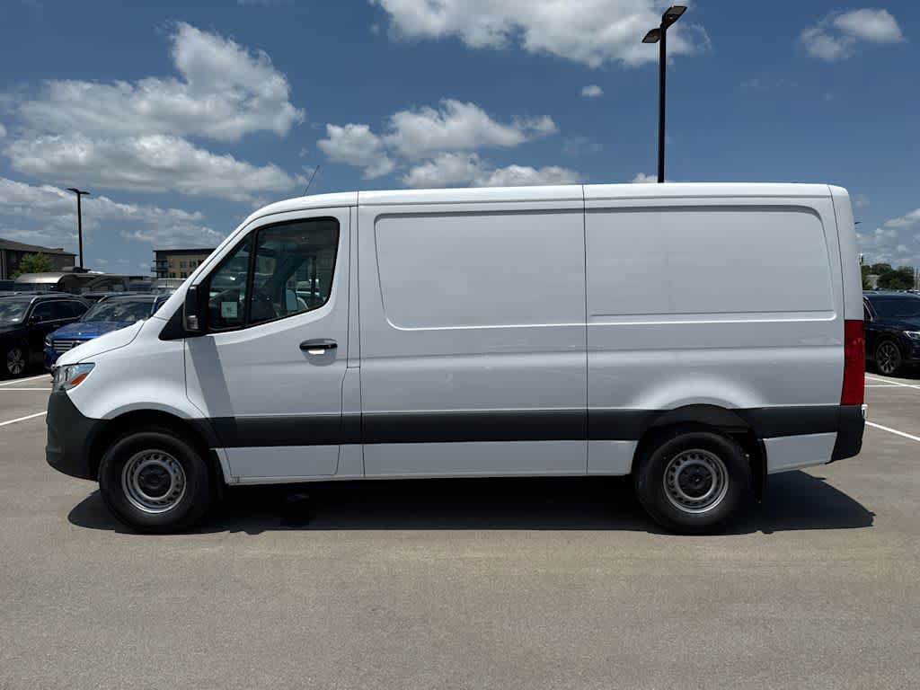 Used 2025 Mercedes-Benz Sprinter 2500 image 9