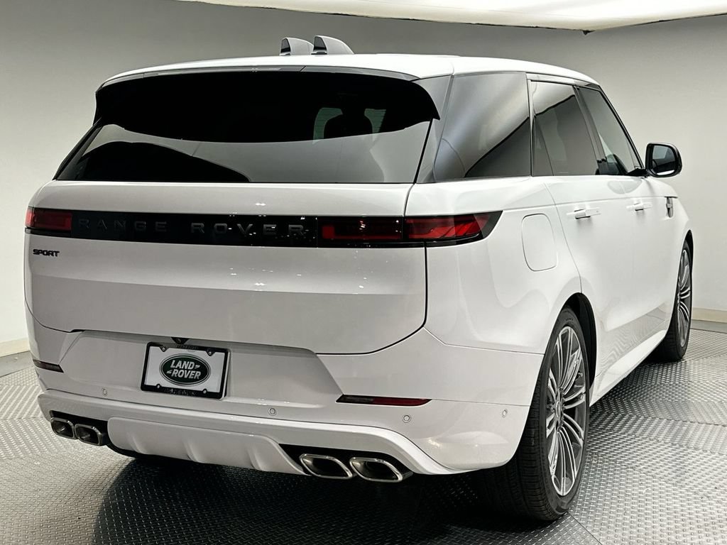 Certified 2025 Land Rover Range Rover Sport Dynamic SE AWD/4WD image 3