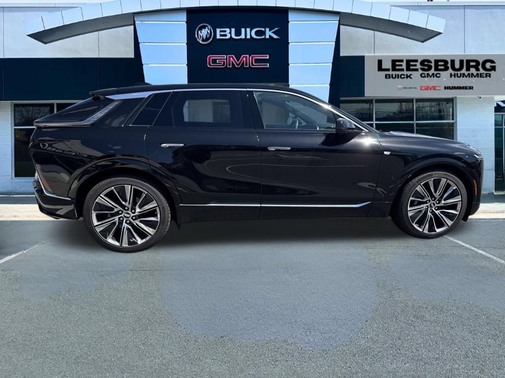 Used 2026 Cadillac Lyriq Signature Luxury w/ Nappa Leather Package AWD/4WD image 7