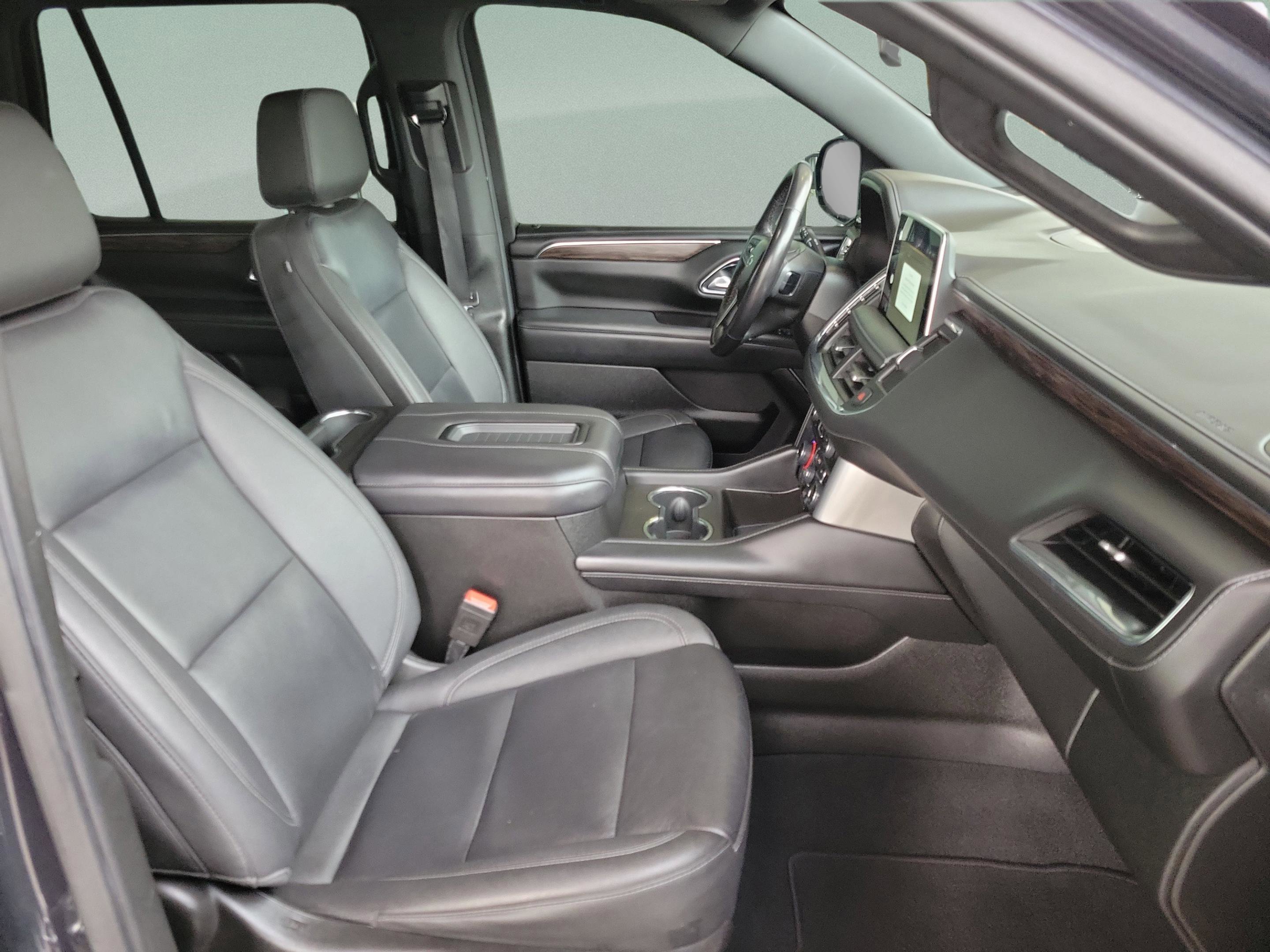 Used 2022 Chevrolet Tahoe Z71 w/ Luxury Package image 9