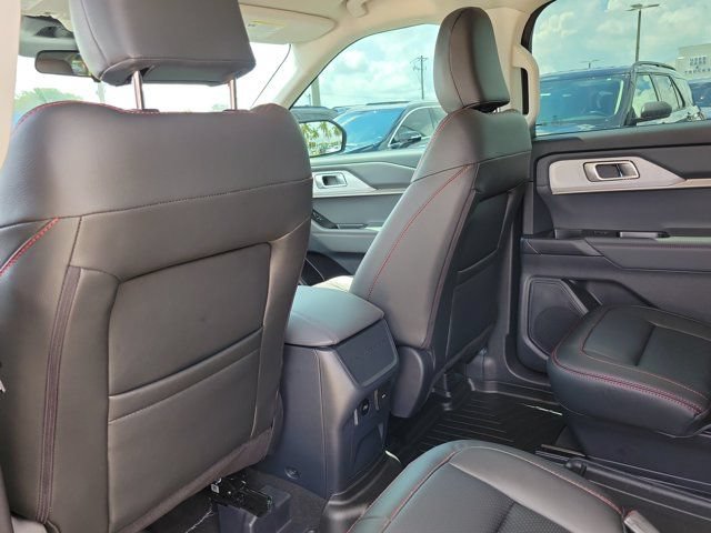 Certified 2026 Ford Explorer Active RWD image 13