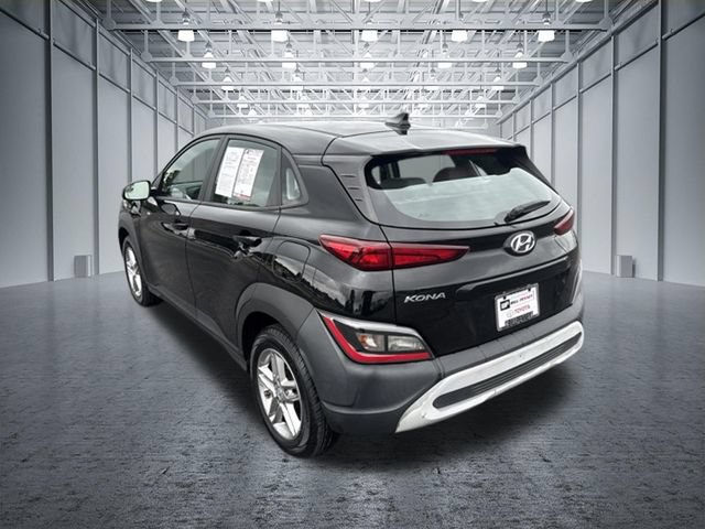 Used 2022 Hyundai Kona SE w/ Cargo Package FWD image 3