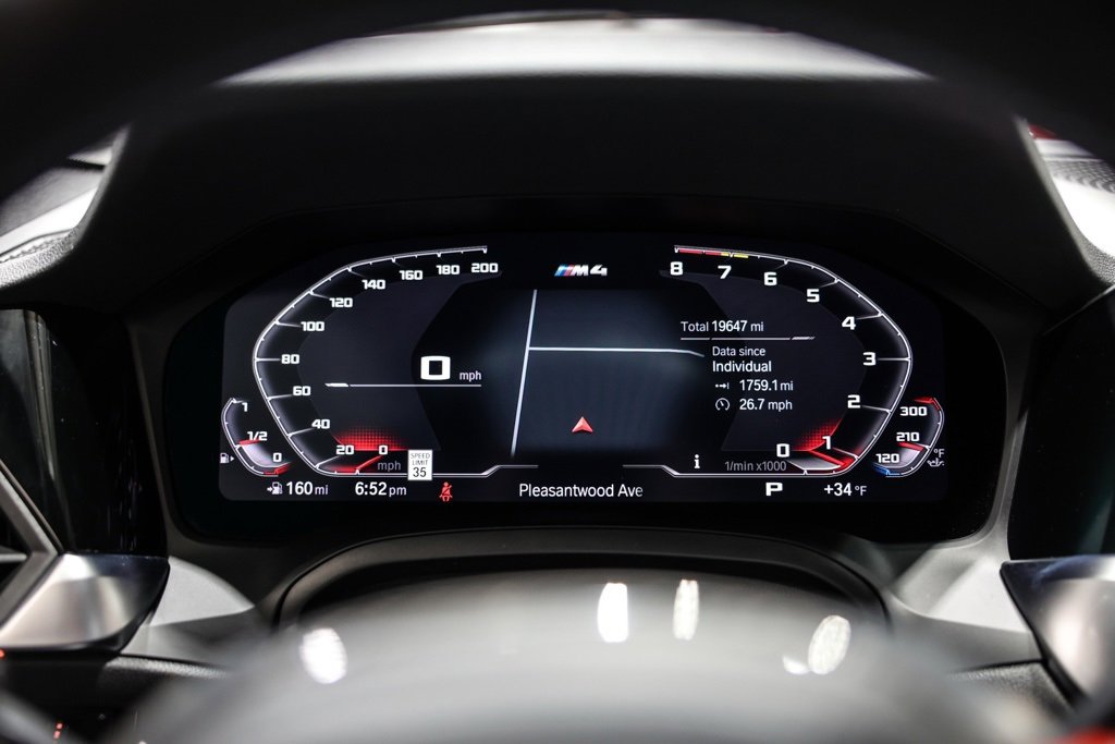 Used 2021 BMW M4 Competition w/ M Carbon Exterior Package image 39