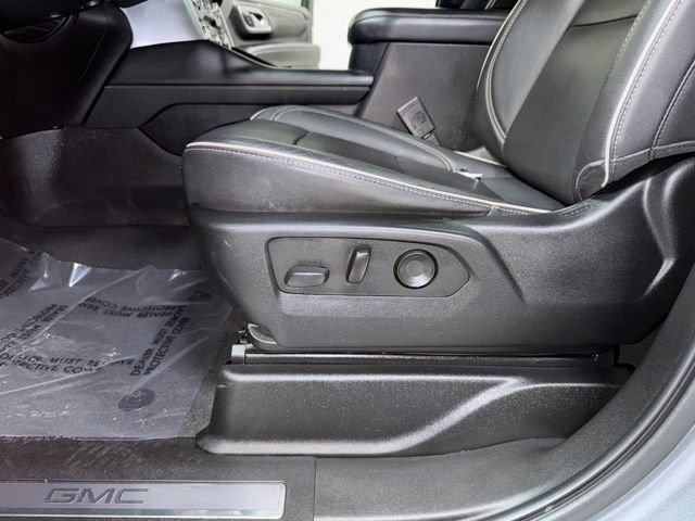 Used 2021 GMC Yukon XL SLT w/ SLT Luxury Plus Package image 10