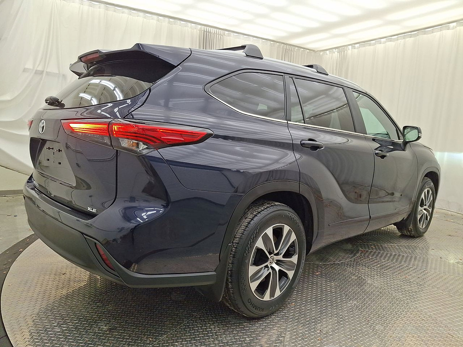 Certified 2023 Toyota Highlander XLE image 25