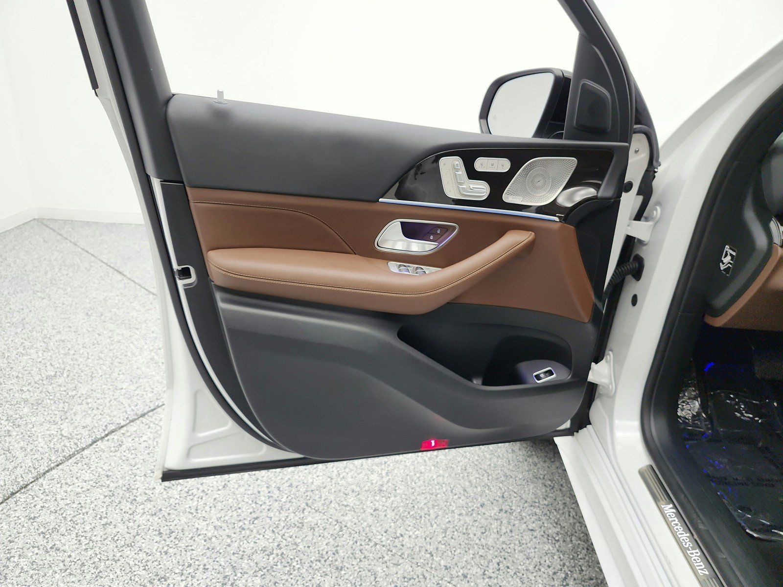 Certified 2025 Mercedes-Benz GLE 580 4MATIC image 15