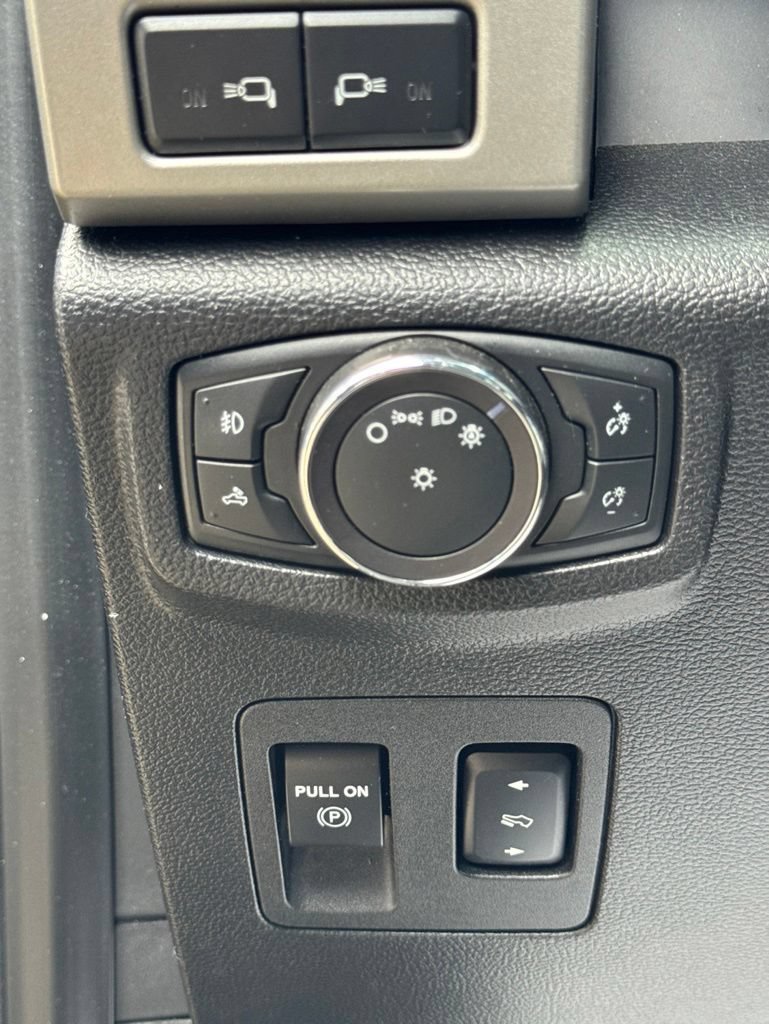 Used 2018 Ford F150 Lariat AWD/4WD image 10