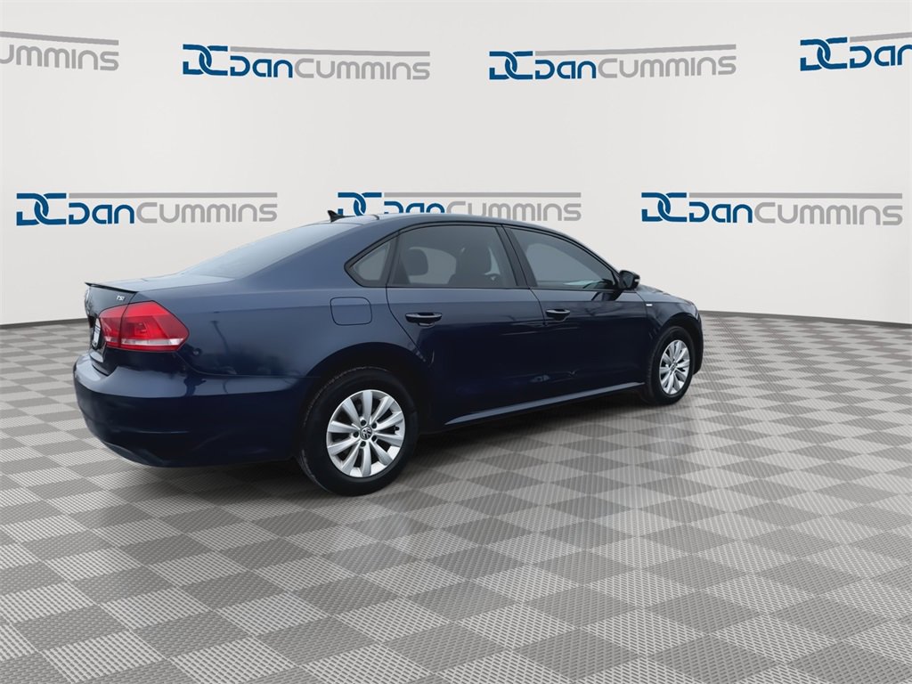 Used 2014 Volkswagen Passat 1.8T Wolfsburg Edition image 9