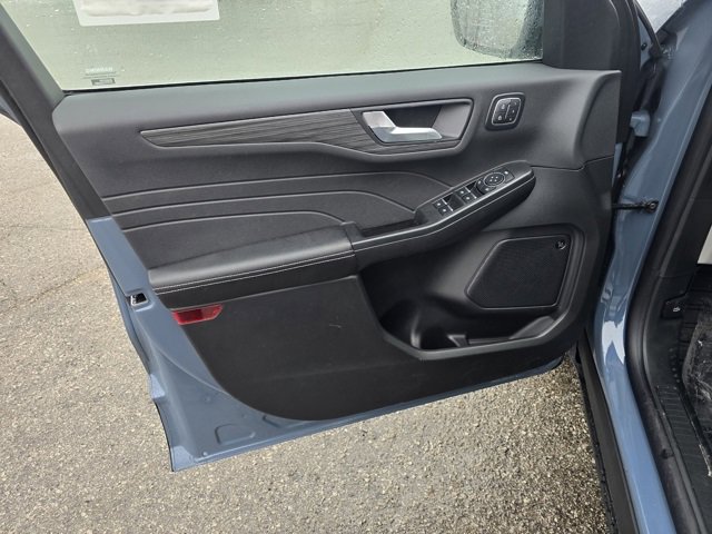 New 2026 Ford Escape SE w/ PHEV Premium Package image 9