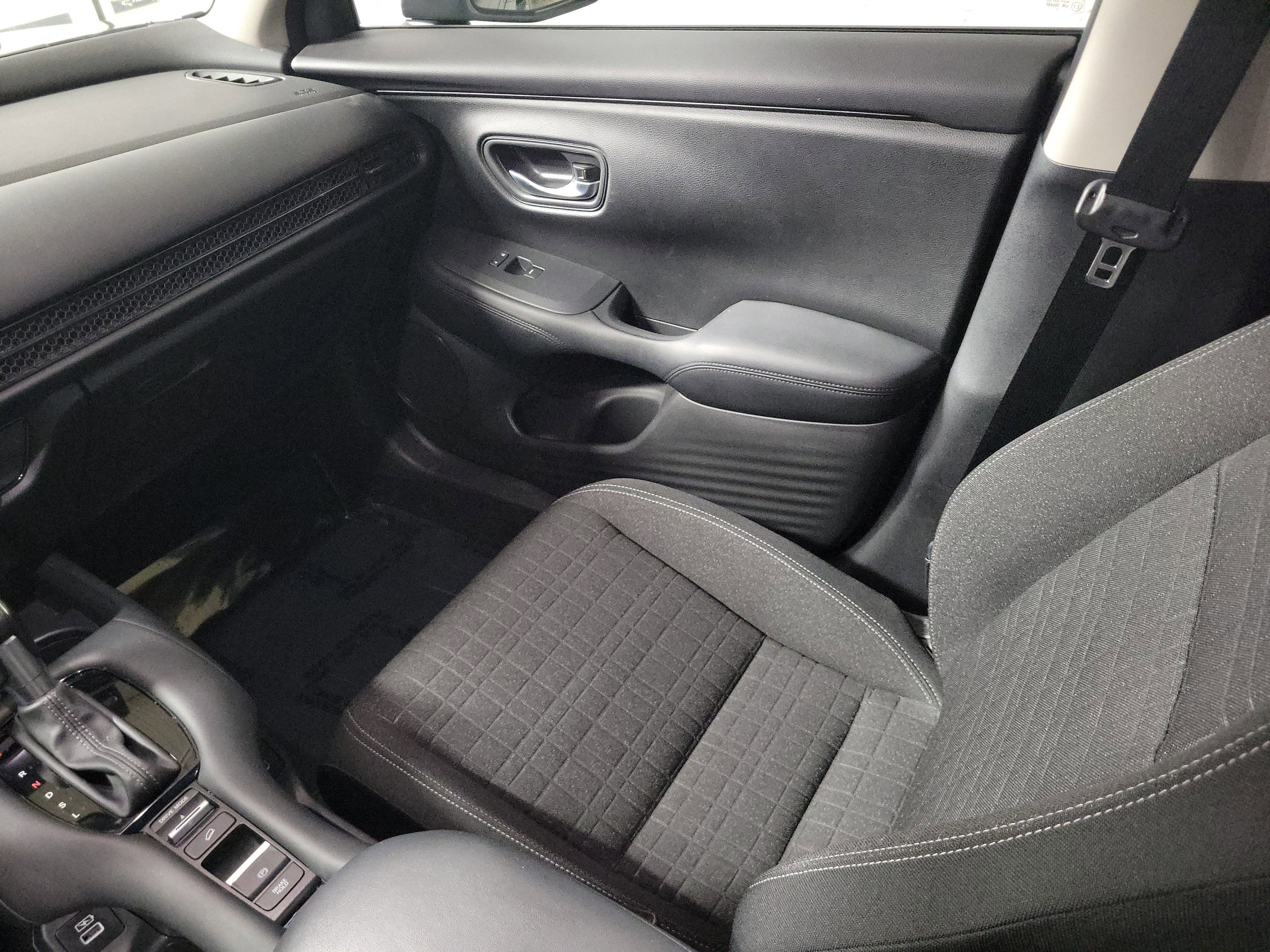 Certified 2023 Honda HR-V LX image 14