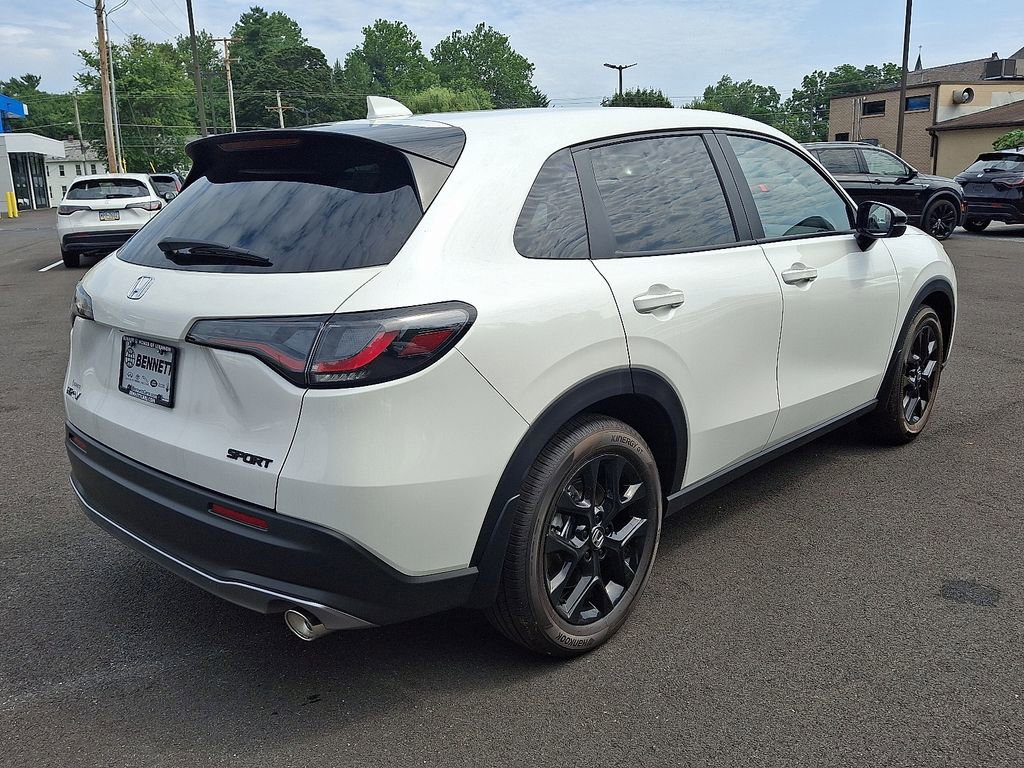 New 2025 Honda HR-V Sport image 4