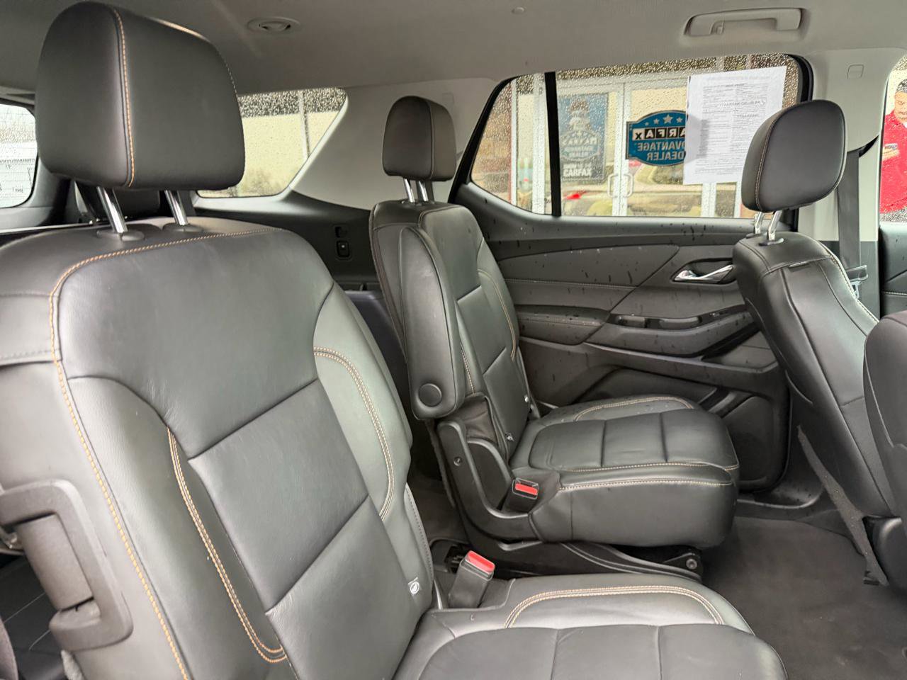 Used 2020 Chevrolet Traverse LT image 23