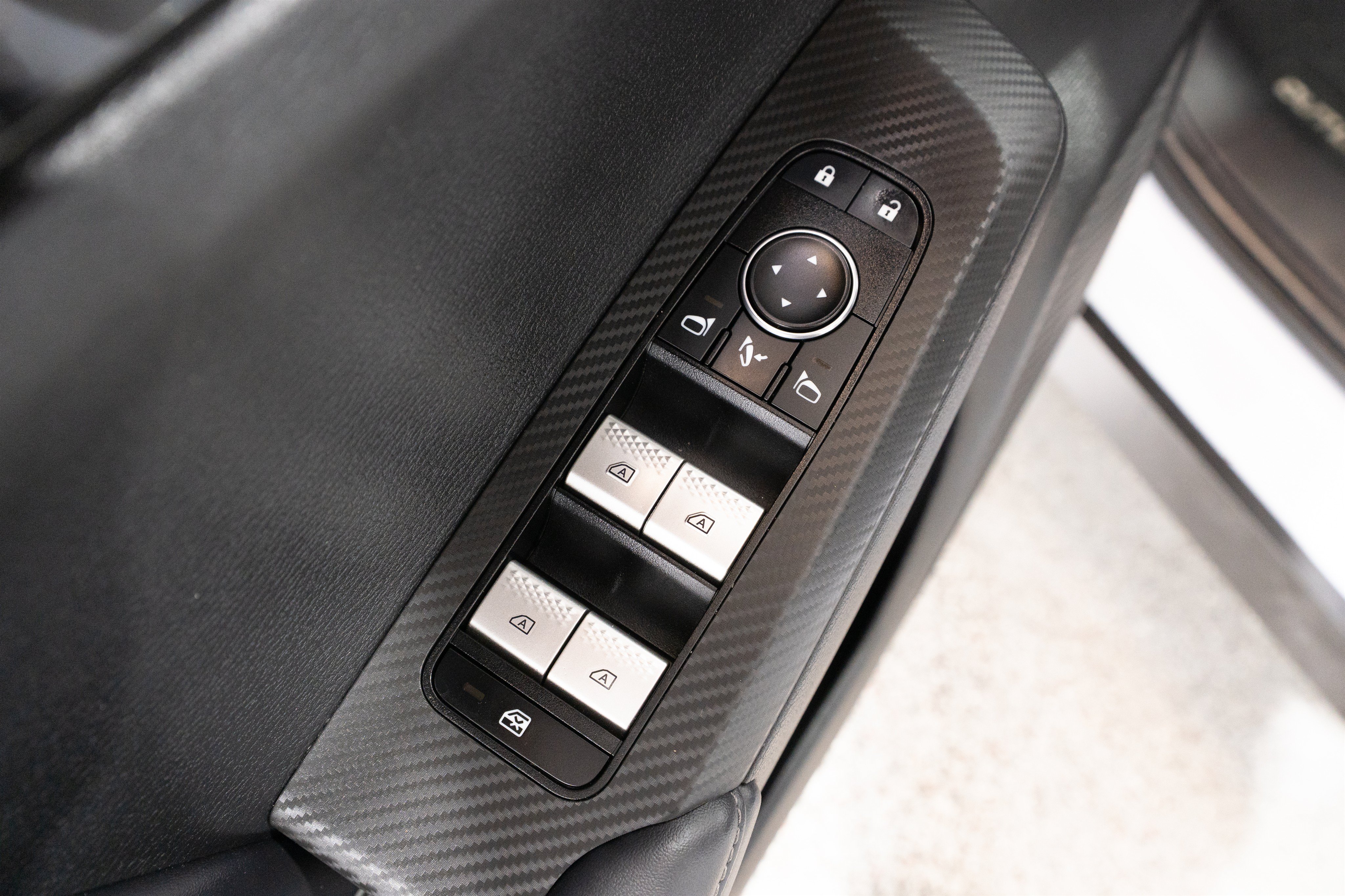 Used 2024 Mitsubishi Outlander SE Black Edition FWD image 14