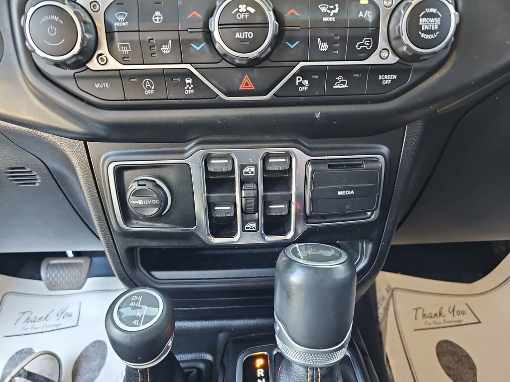 Used 2023 Jeep Wrangler Altitude image 33