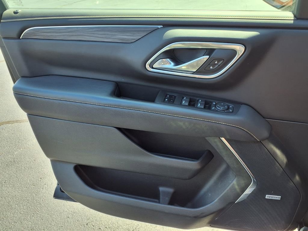 Used 2023 GMC Yukon XL SLT w/ SLT Premium Package image 21