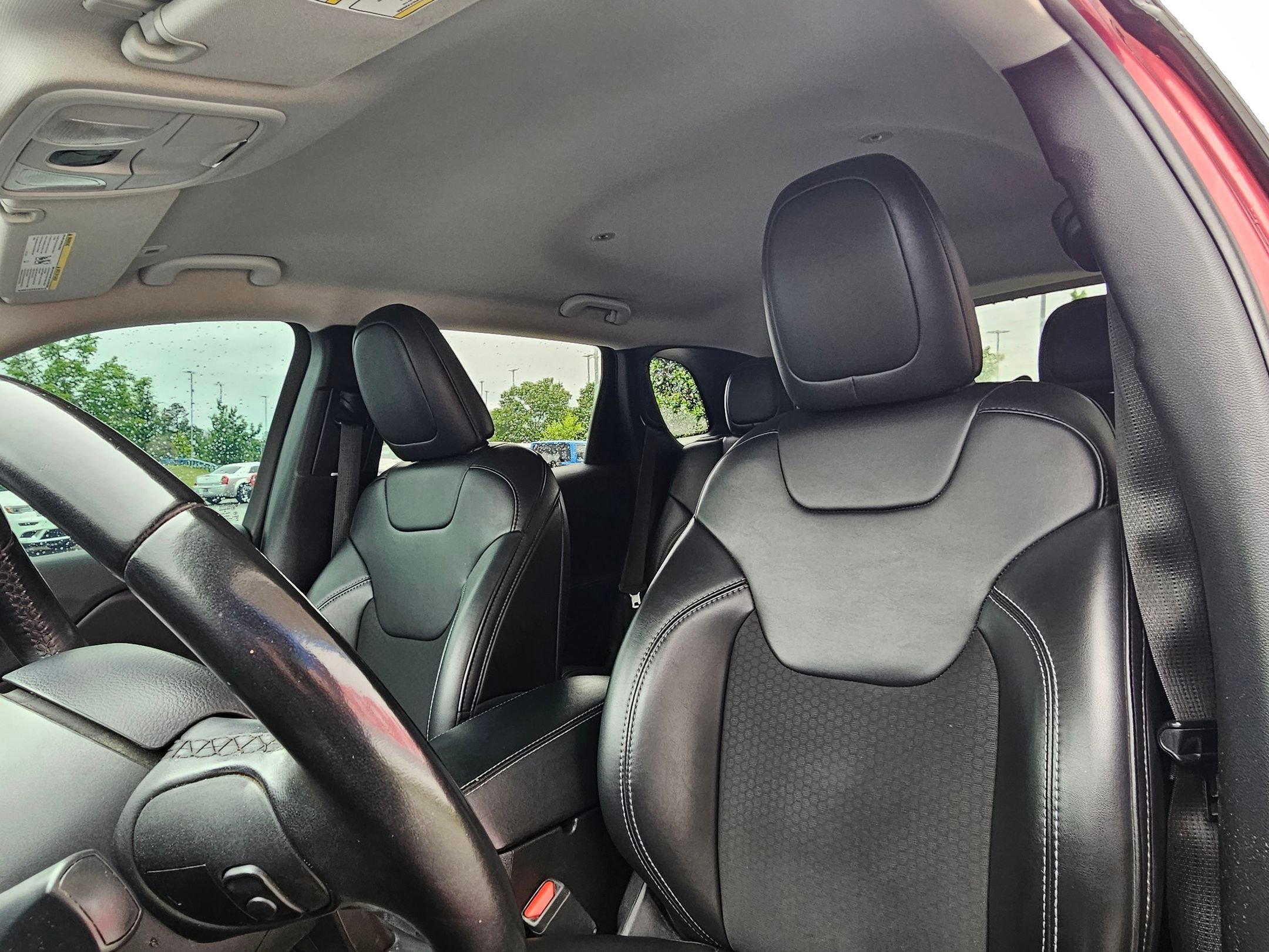 Used 2019 Jeep Cherokee Latitude Plus FWD image 22