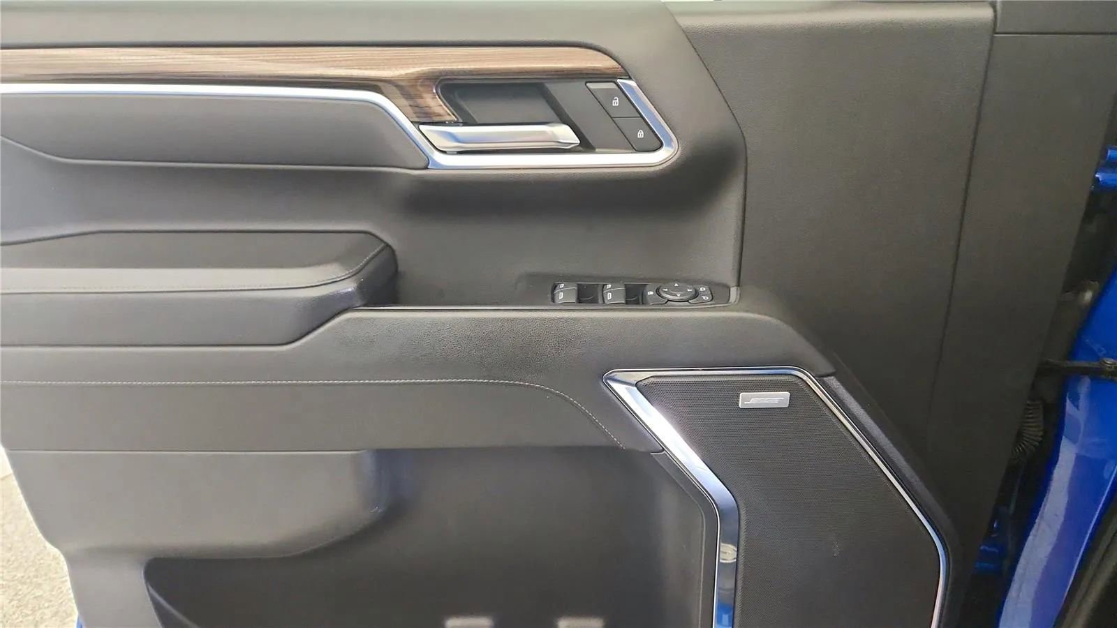 Used 2023 Chevrolet Silverado 1500 LT Trail Boss w/ LT Trail Boss Premium Package image 32