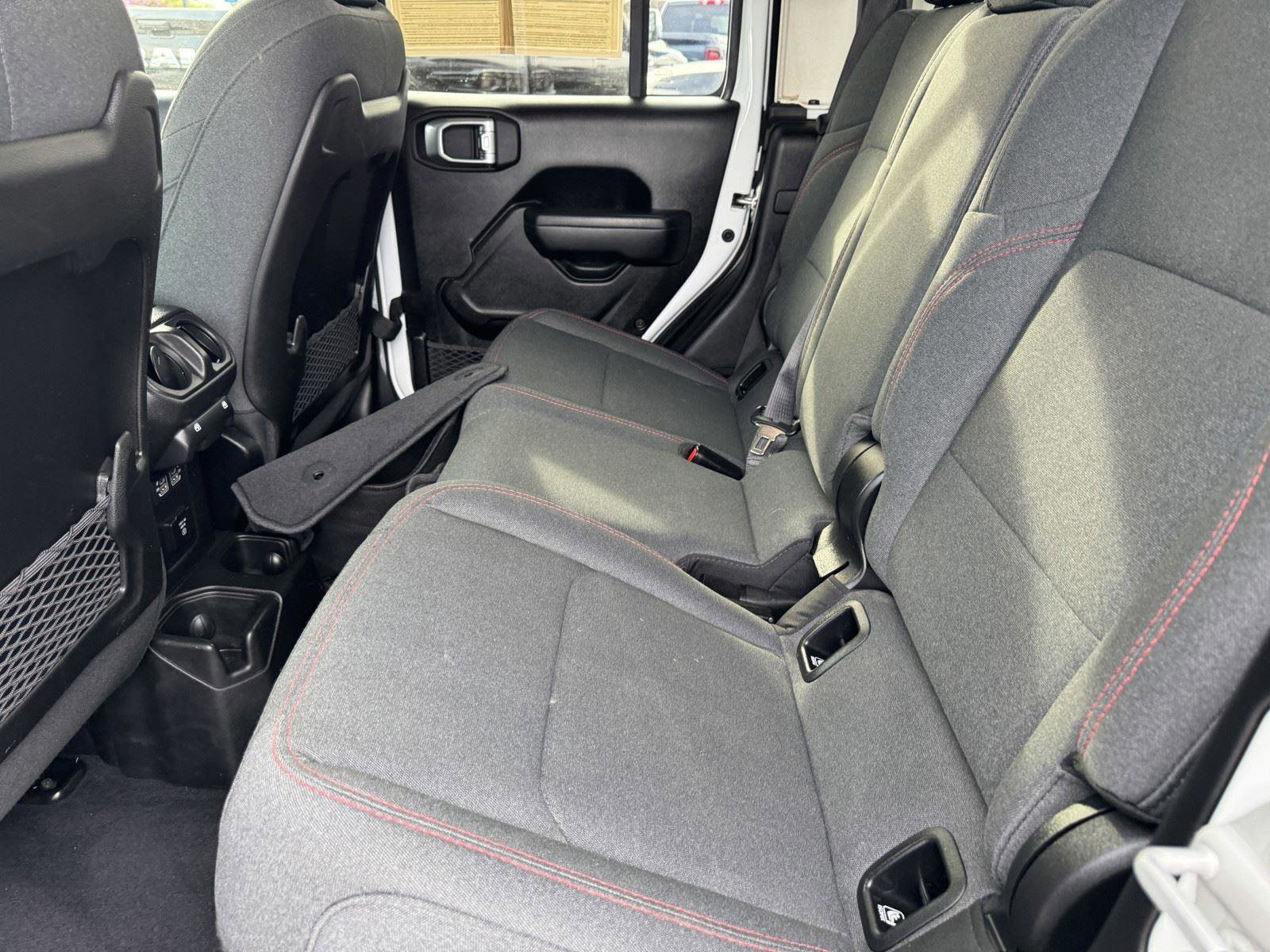 Certified 2025 Jeep Gladiator Rubicon w/ Convenience Group AWD/4WD image 14