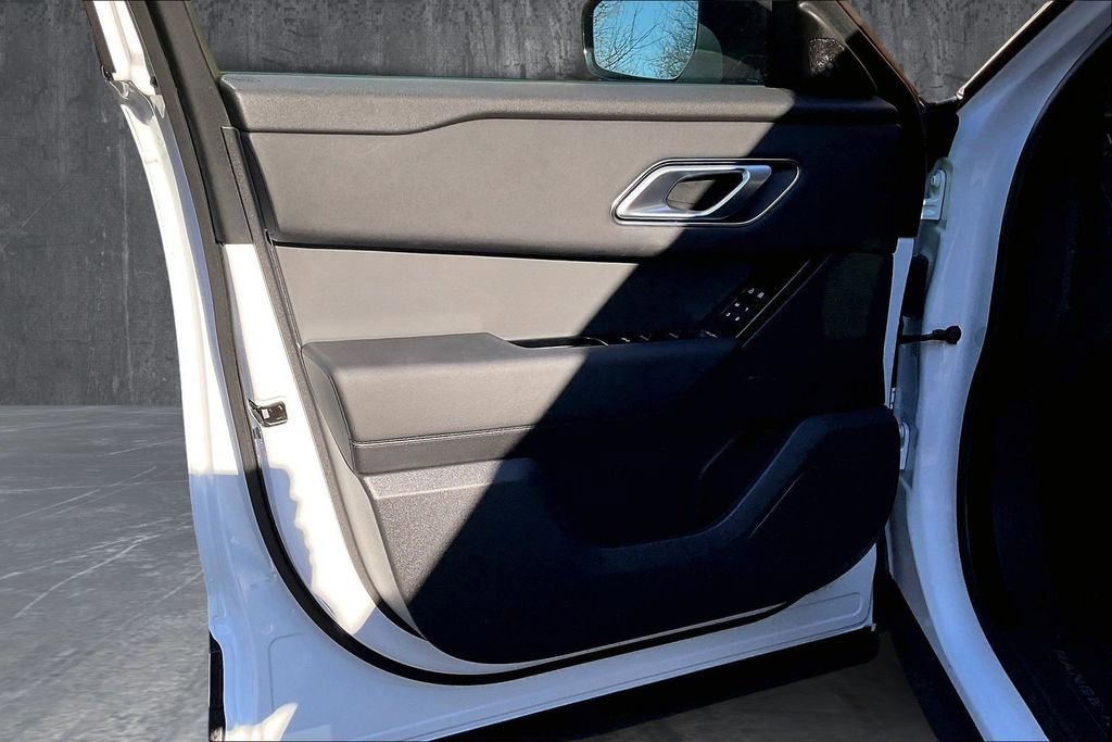 Certified 2026 Land Rover Range Rover Velar S AWD/4WD image 19