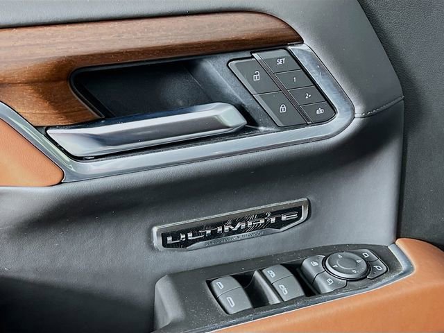 Used 2025 GMC Sierra 1500 Denali Ultimate image 9