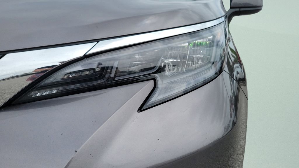 Certified 2024 Toyota Sienna XLE w/ XLE Plus Package FWD image 24