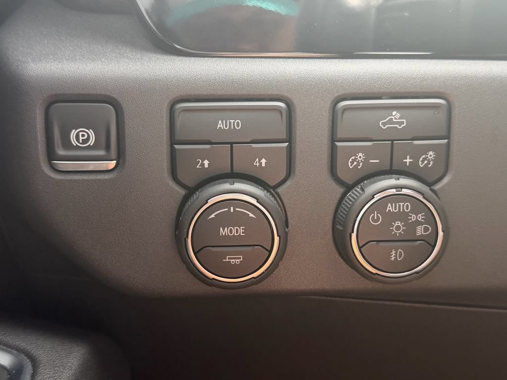 Certified 2025 Chevrolet Silverado 1500 RST w/ Convenience Package II AWD/4WD image 35