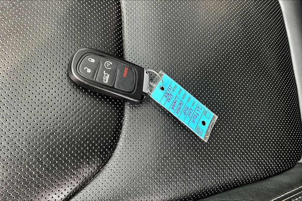 Used 2021 Jeep Cherokee Limited w/ Elite Package AWD/4WD image 35