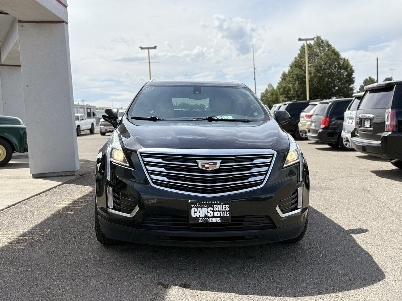 Certified 2018 Cadillac XT5 FWD image 2