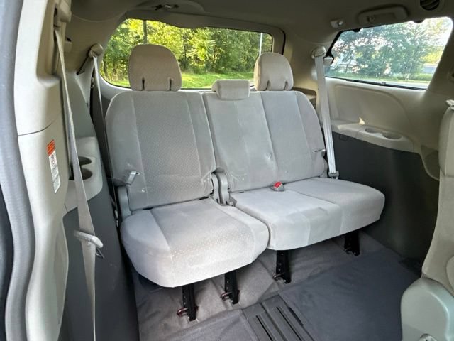 Used 2015 Toyota Sienna LE FWD image 49
