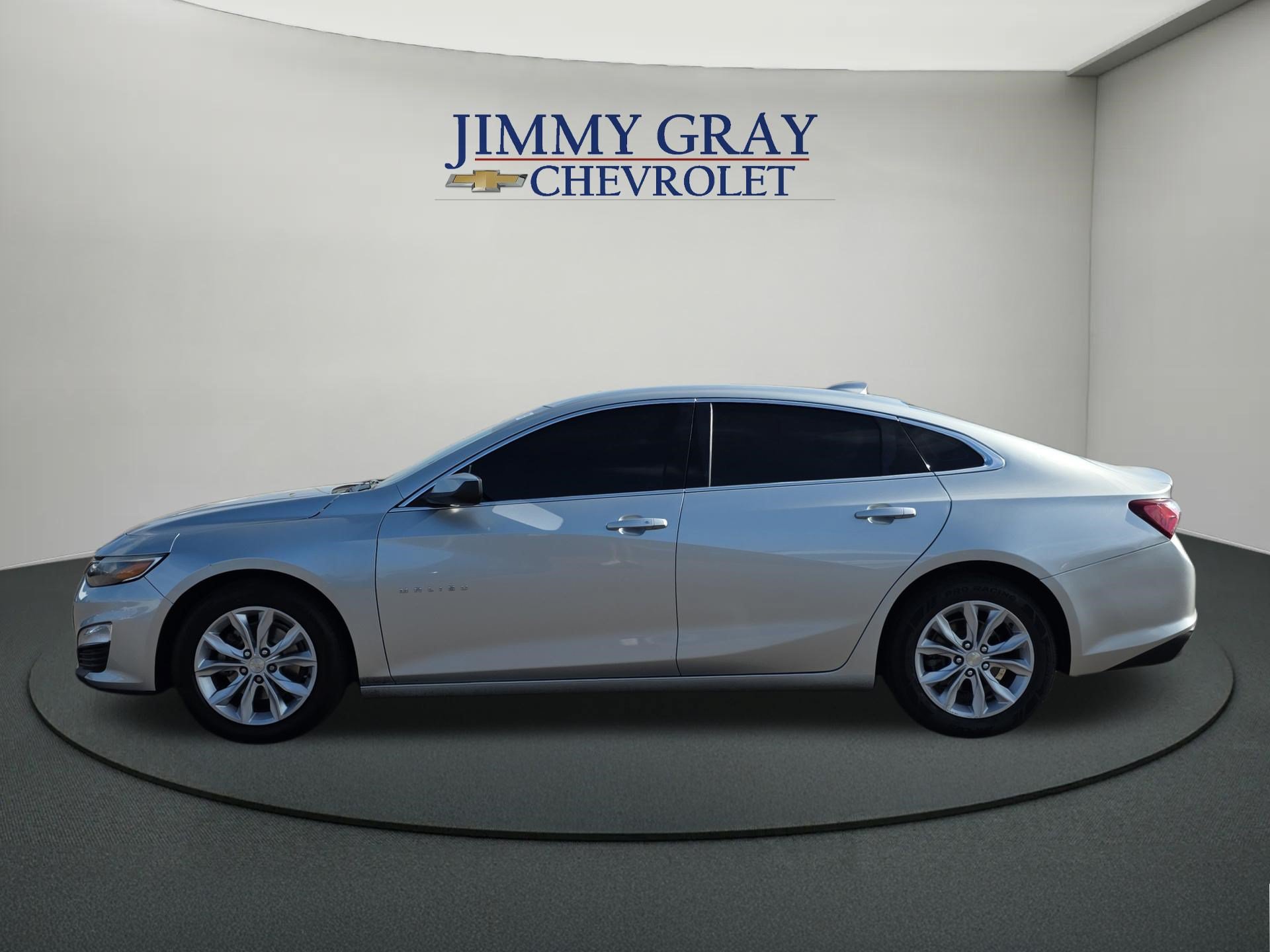 Used 2021 Chevrolet Malibu LT FWD image 2