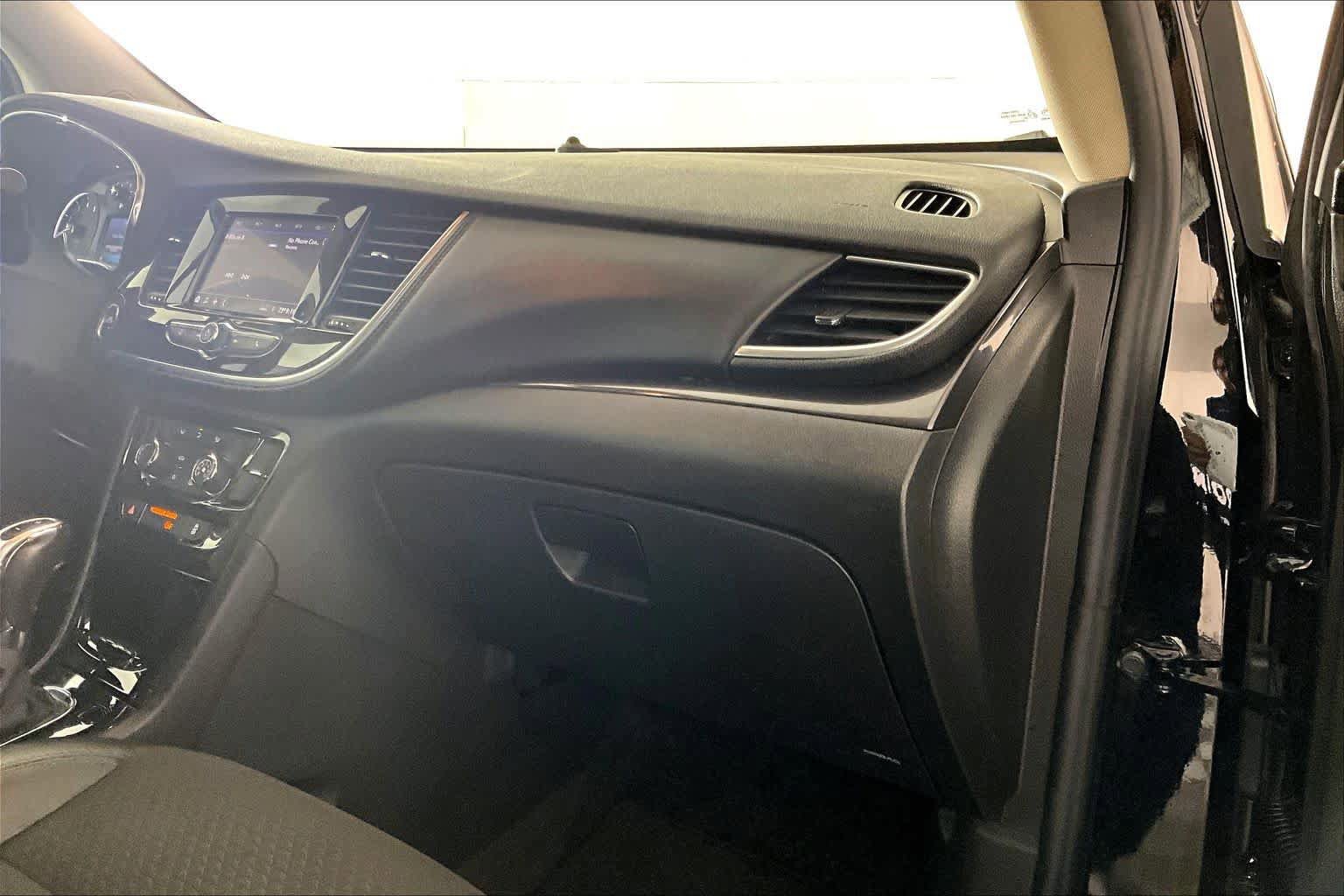 Certified 2022 Buick Encore Preferred AWD/4WD image 17