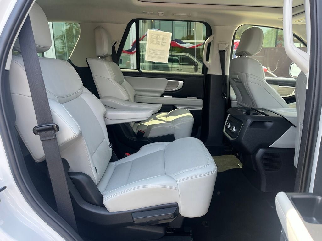 Certified 2025 Ford Expedition Platinum AWD/4WD image 20
