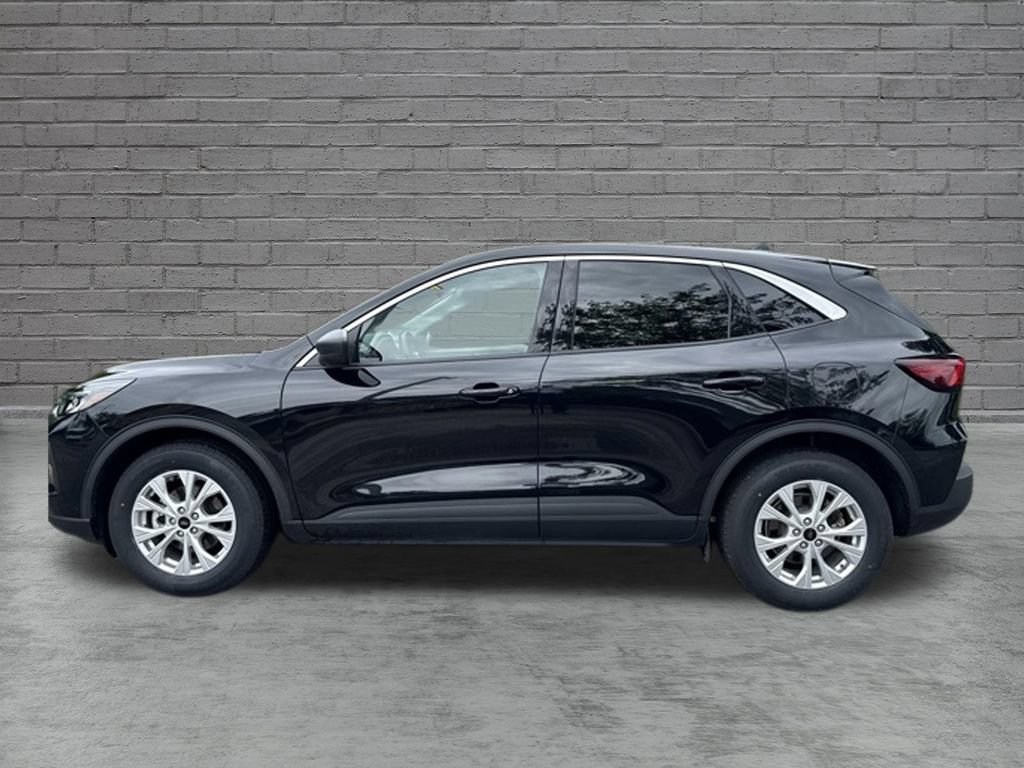 Used 2024 Ford Escape Active w/ Cold Weather Package FWD video 3