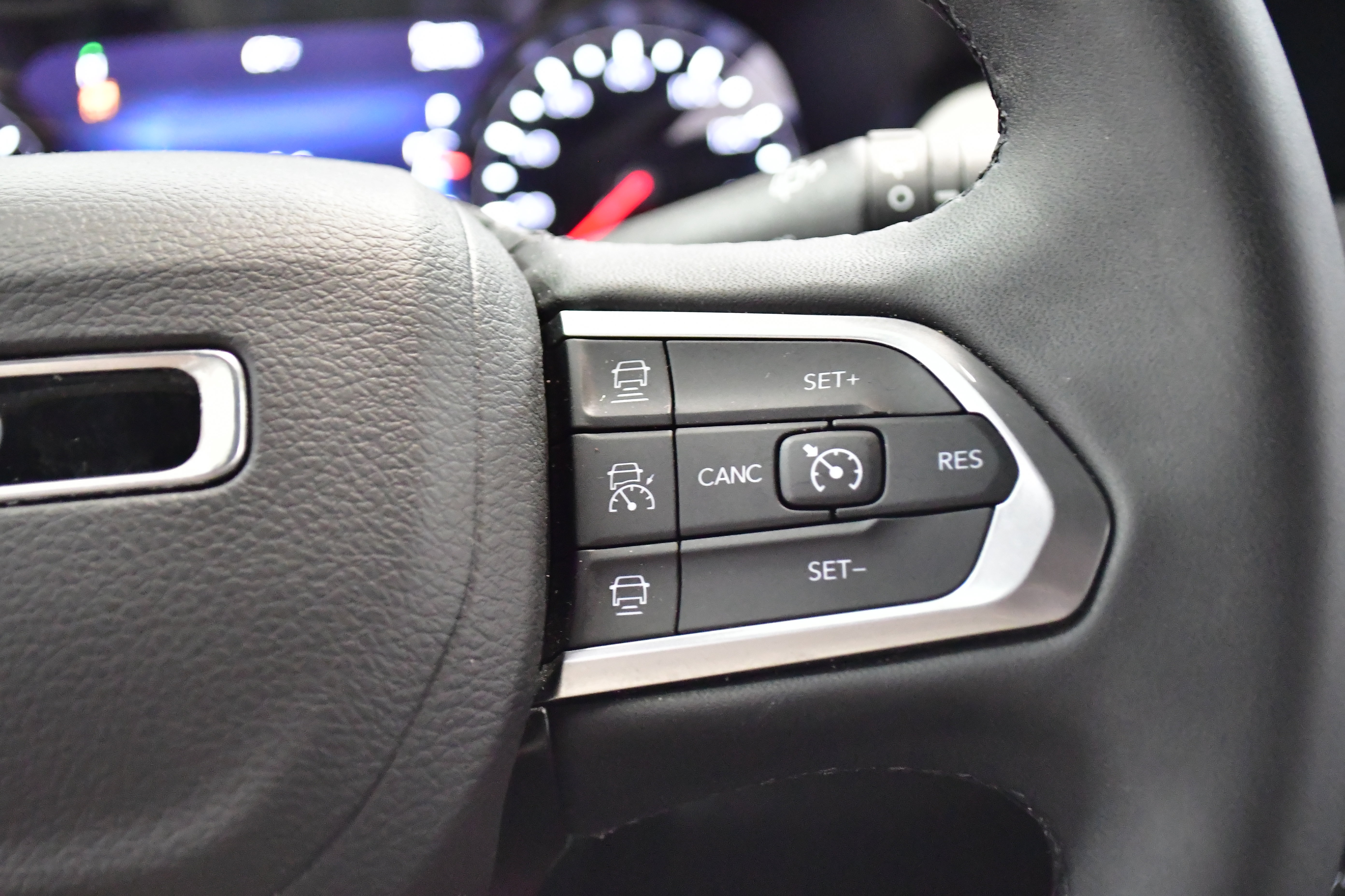 Used 2025 Jeep Compass Limited image 22