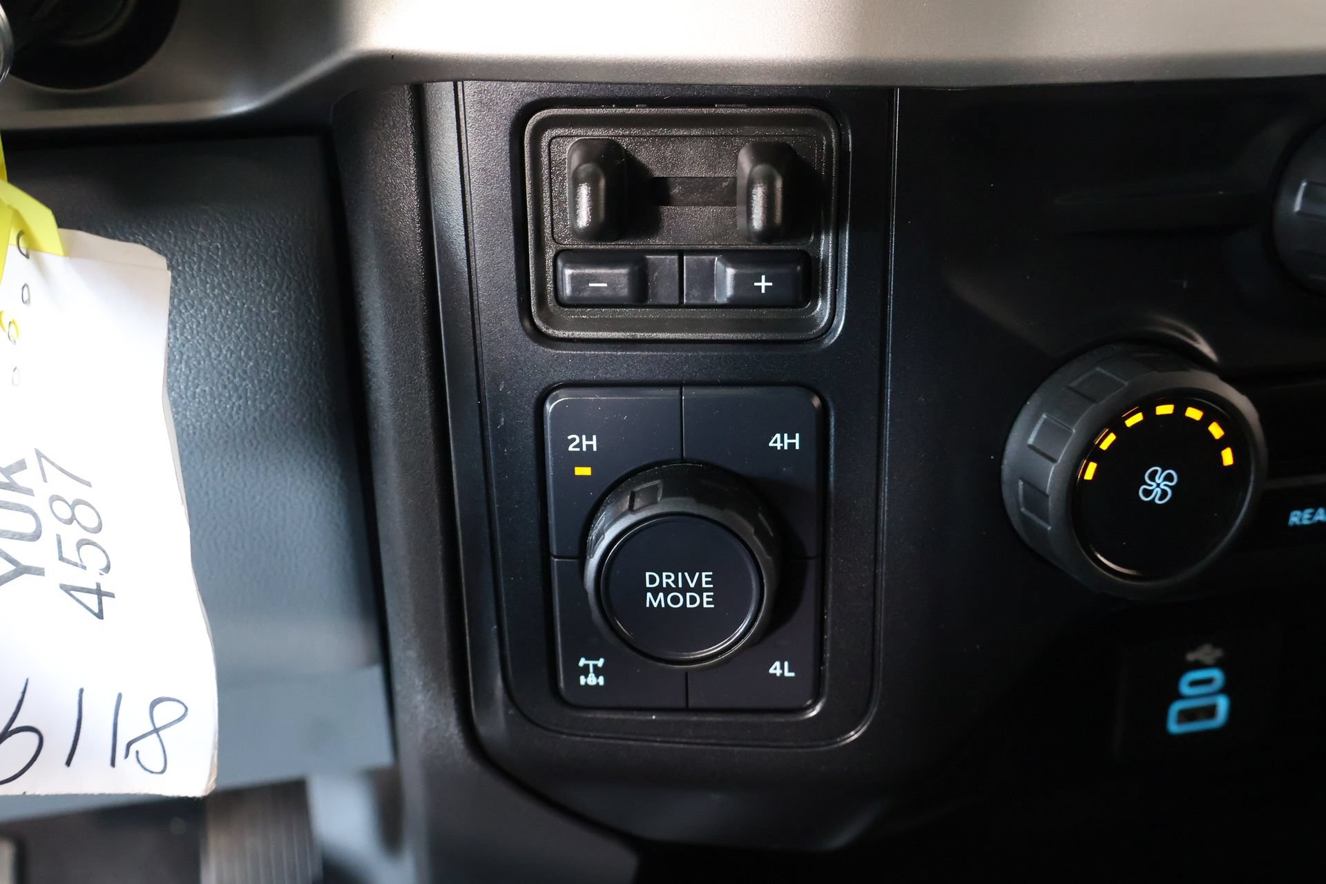 Used 2024 Ford F250 XL w/ STX Appearance Package AWD/4WD image 7
