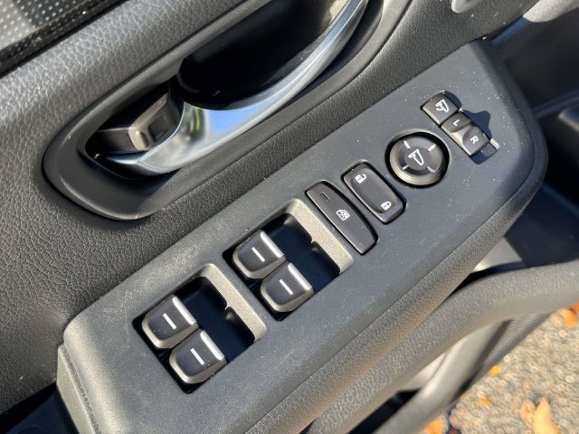 Certified 2025 Honda Pilot Black Edition image 16